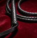 Látigo Trenzado BDSM Largo – Cuero Vegano Negro Estilo Serpiente