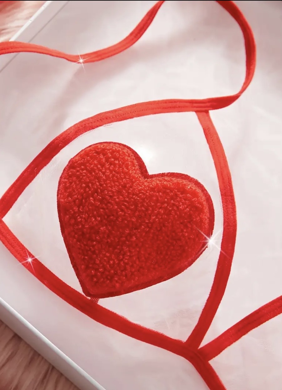 Set Corazón de Terciopelo – Bralette y G-String Rojo
