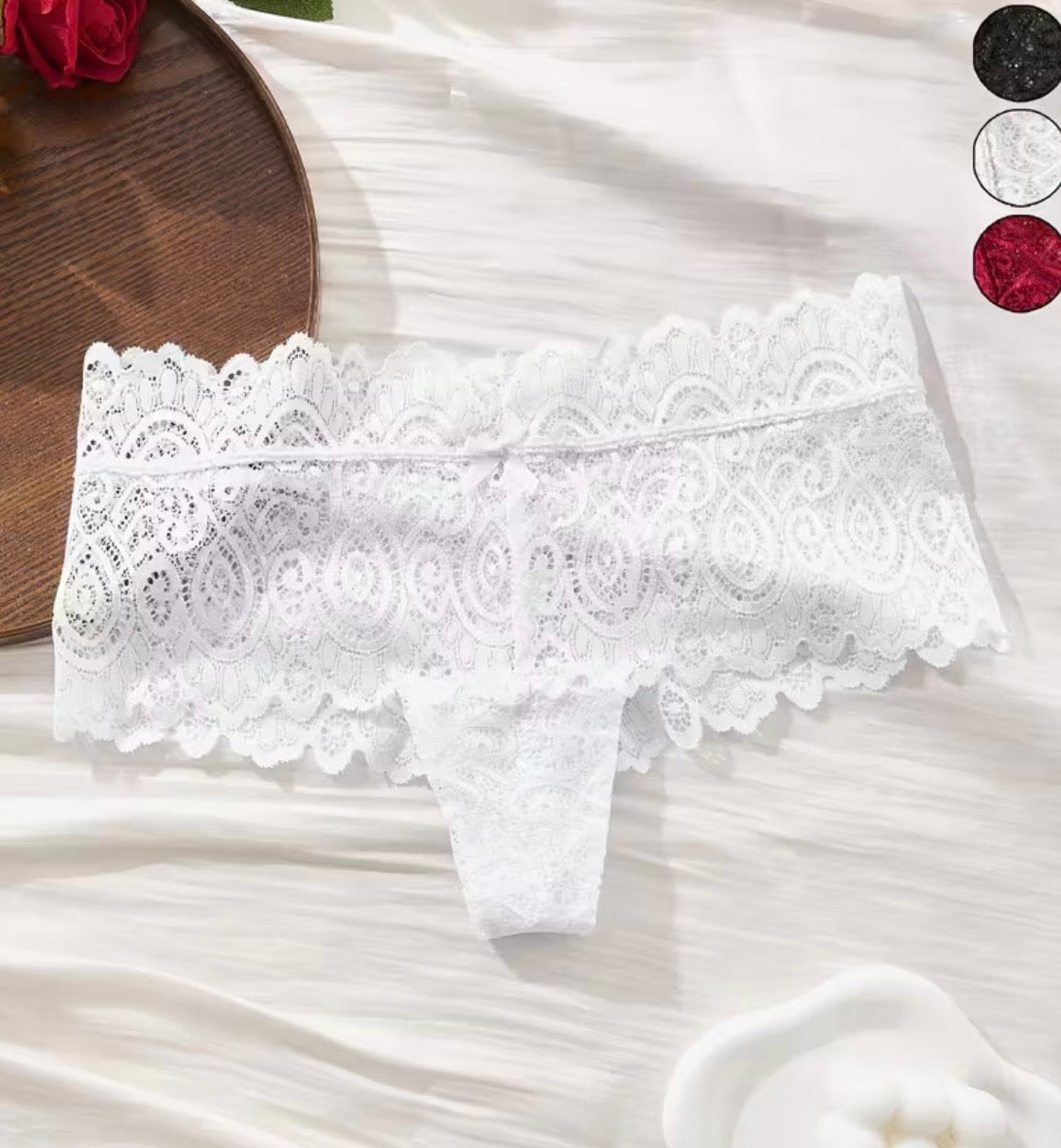 Tanga Encaje Cintura Ancha – Burdeos, Blanco y Negro