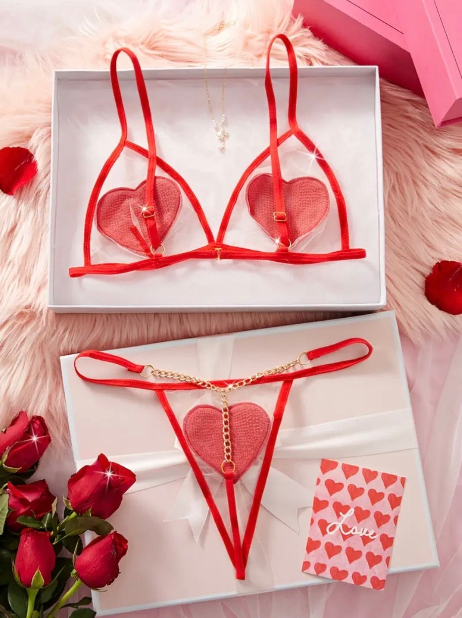 Set Corazón de Terciopelo – Bralette y G-String Rojo