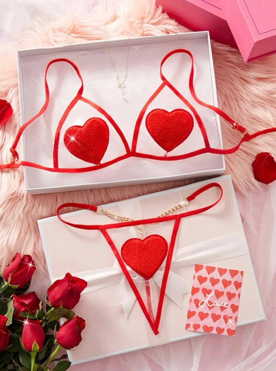 Set Corazón de Terciopelo – Bralette y G-String Rojo