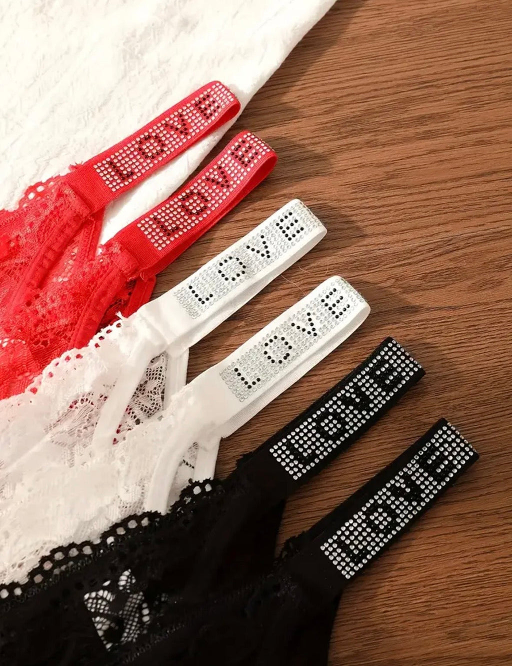Pack LOVE – Tangas de Encaje con Strass (precio unitario)